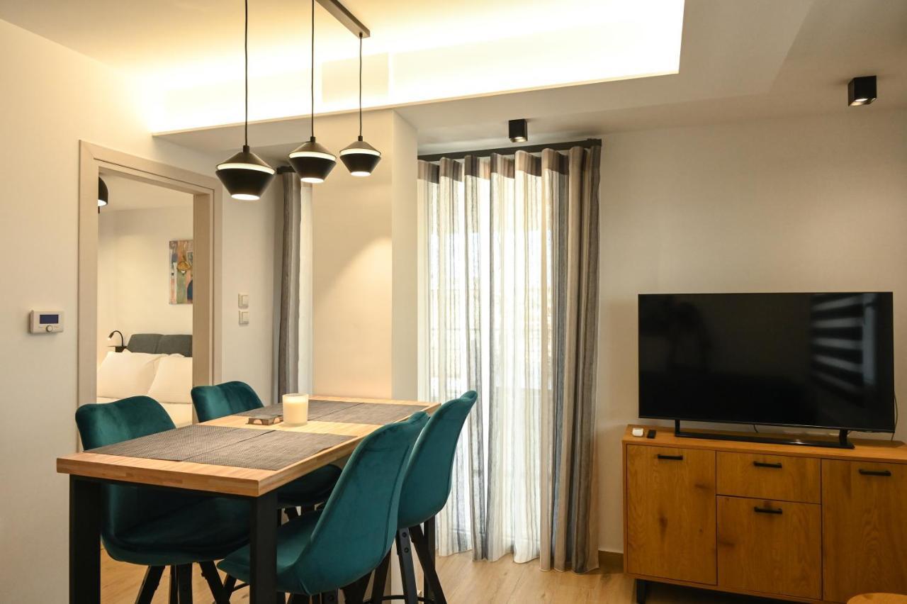Larisa Hospitality I - Roof Top Apartment - With Free Parking Eksteriør billede