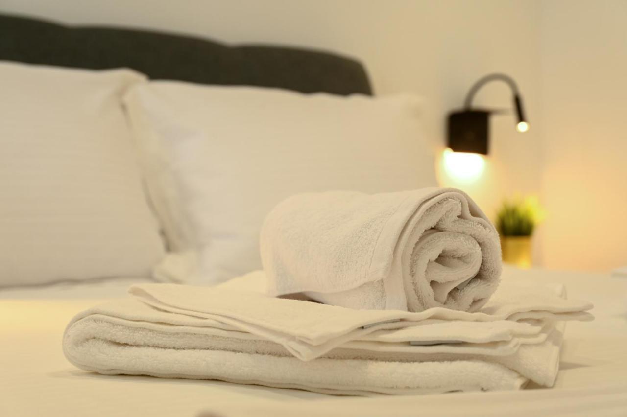 Larisa Hospitality I - Roof Top Apartment - With Free Parking Eksteriør billede